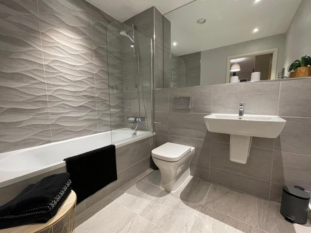 Stunning 2-Bed Apartment In Bristol With Parking Exterior foto