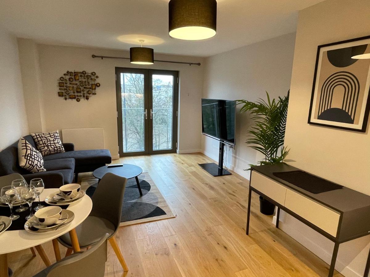 Stunning 2-Bed Apartment In Bristol With Parking Exterior foto