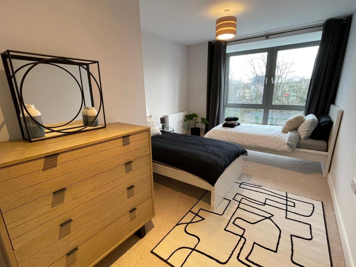 Stunning 2-Bed Apartment In Bristol With Parking Exterior foto