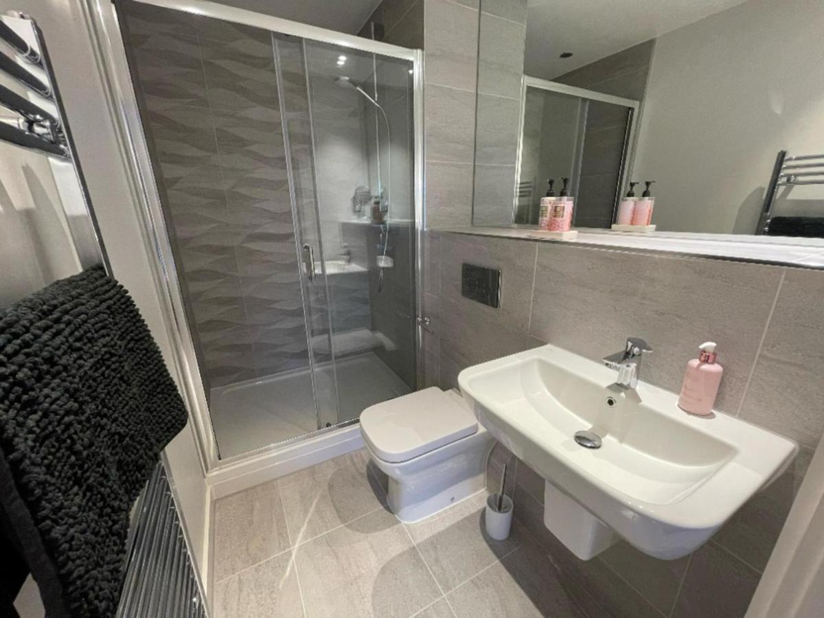 Stunning 2-Bed Apartment In Bristol With Parking Exterior foto